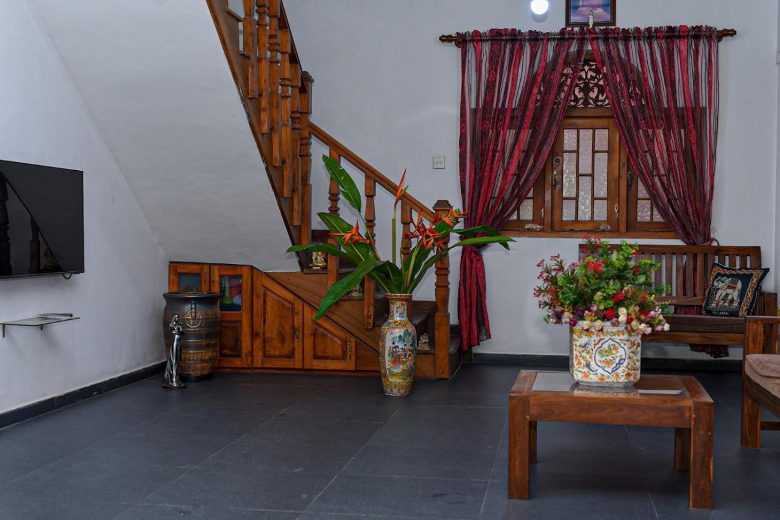 4Ty Two Homestay Галле Экстерьер фото