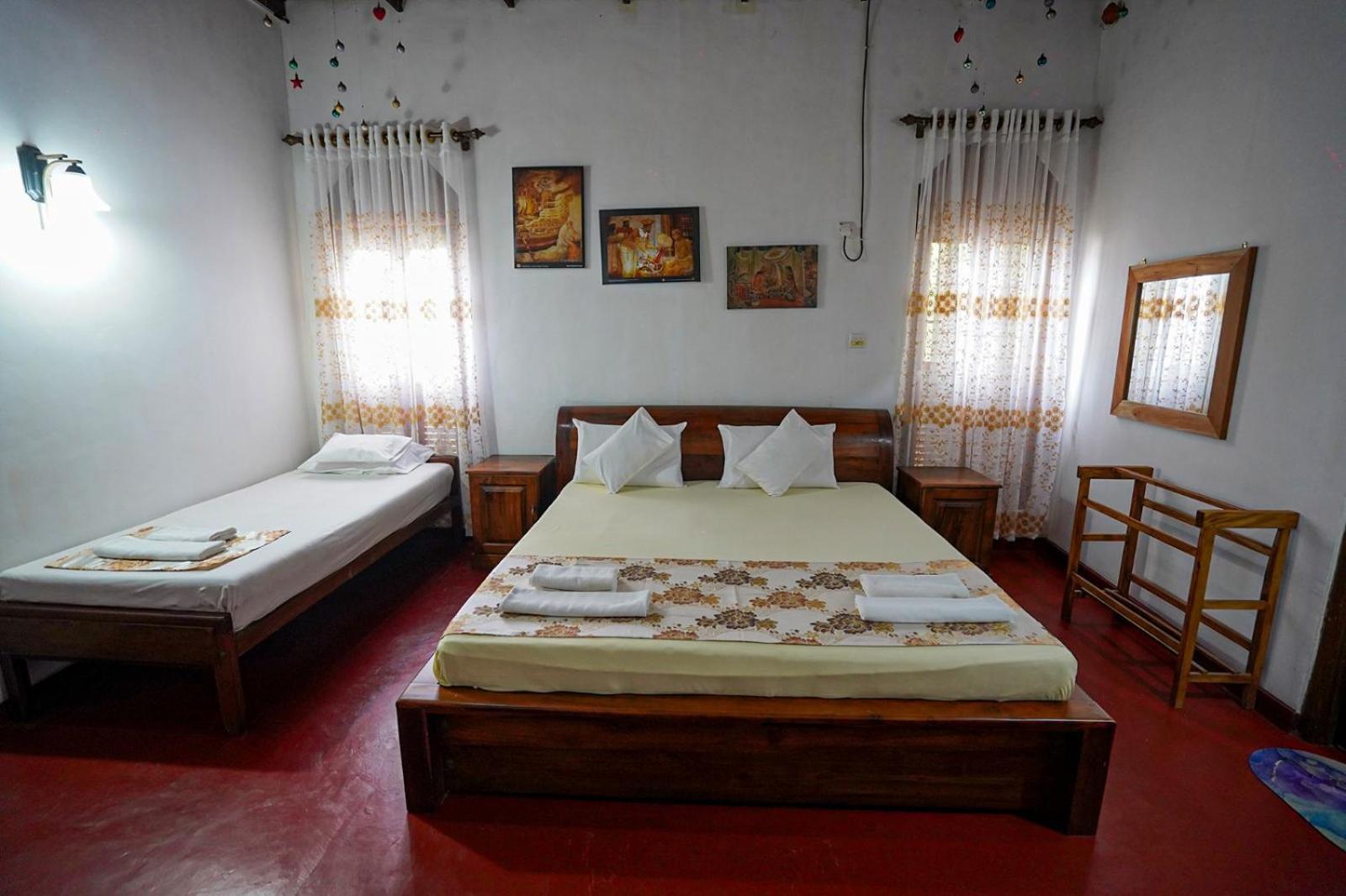 4Ty Two Homestay Галле Экстерьер фото