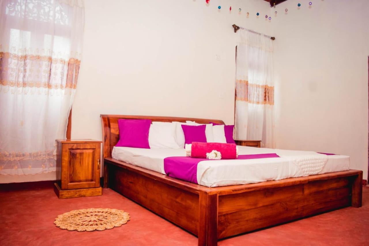4Ty Two Homestay Галле Экстерьер фото