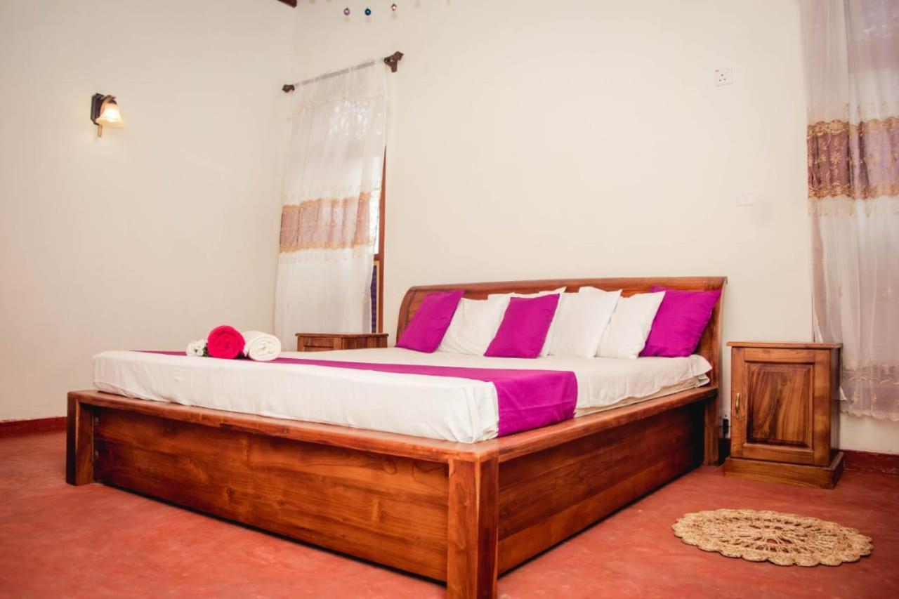 4Ty Two Homestay Галле Экстерьер фото
