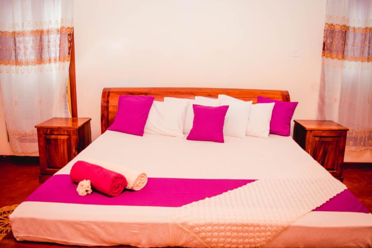 4Ty Two Homestay Галле Экстерьер фото